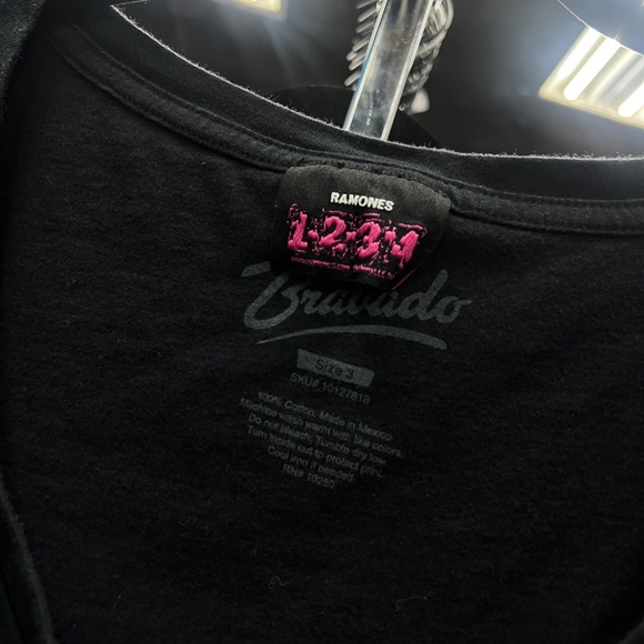 Vintage Ramones Band Tee | Women’s Large Black V-Neck Punk Rock Shirt | Clean - Picture 2 of 2